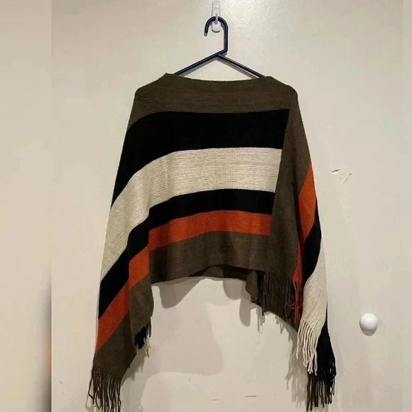 Neutral Earth Tones Poncho Sweater NEW - Picture 2 of 5